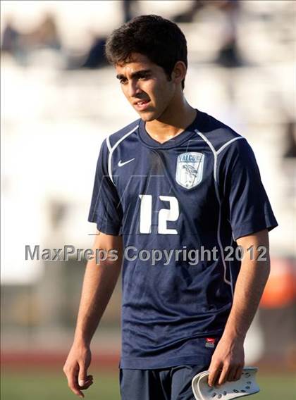 Thumbnail 3 in Crescenta Valley vs. El Rancho (CIF SS D4 Final) photogallery.