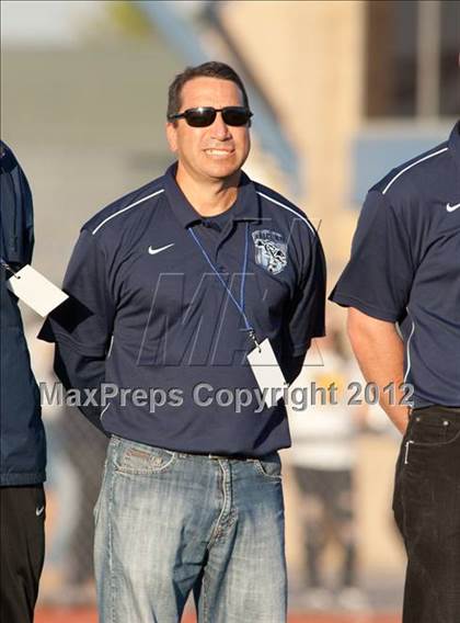 Thumbnail 1 in Crescenta Valley vs. El Rancho (CIF SS D4 Final) photogallery.