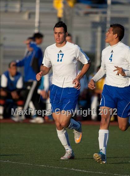 Thumbnail 1 in Crescenta Valley vs. El Rancho (CIF SS D4 Final) photogallery.