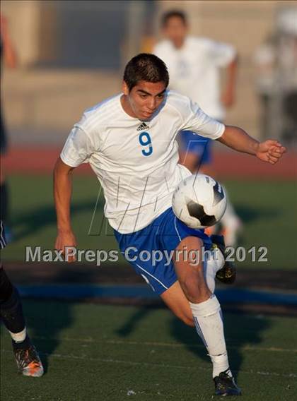 Thumbnail 2 in Crescenta Valley vs. El Rancho (CIF SS D4 Final) photogallery.