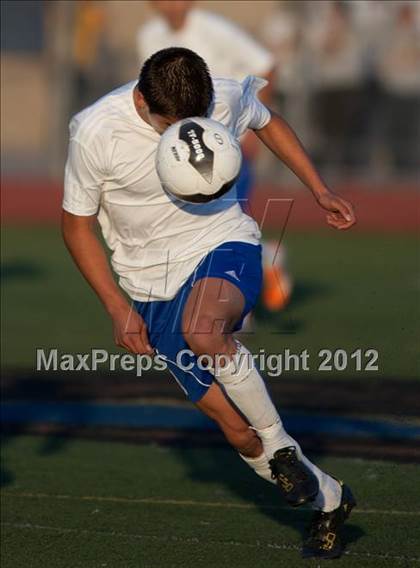 Thumbnail 1 in Crescenta Valley vs. El Rancho (CIF SS D4 Final) photogallery.