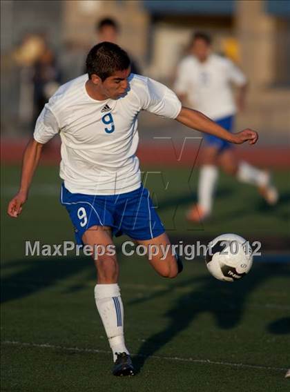 Thumbnail 2 in Crescenta Valley vs. El Rancho (CIF SS D4 Final) photogallery.