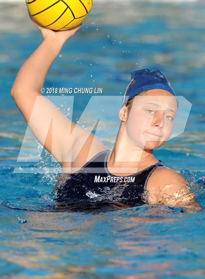 Thumbnail 3 in Newport Harbor vs. Mater Dei (Barnett Holiday Cup) photogallery.