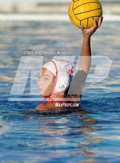 Thumbnail 2 in Newport Harbor vs. Mater Dei (Barnett Holiday Cup) photogallery.