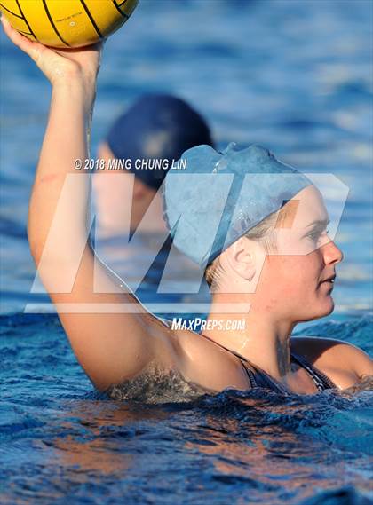 Thumbnail 1 in Newport Harbor vs. Mater Dei (Barnett Holiday Cup) photogallery.