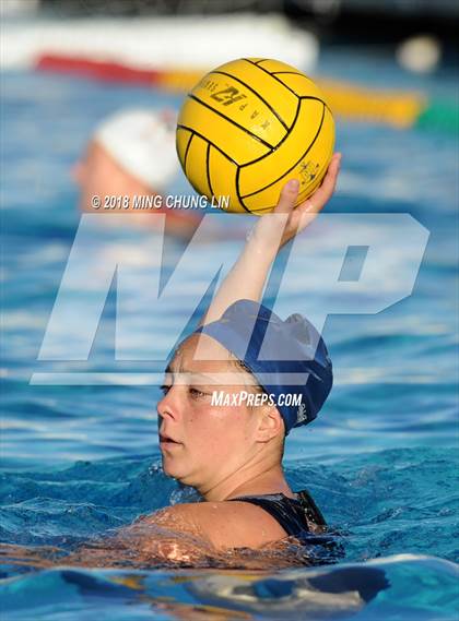 Thumbnail 2 in Newport Harbor vs. Mater Dei (Barnett Holiday Cup) photogallery.