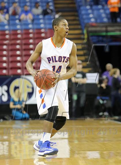 Thumbnail 3 in St. Joseph Notre Dame vs Horizon (CIF State D5 Final) photogallery.