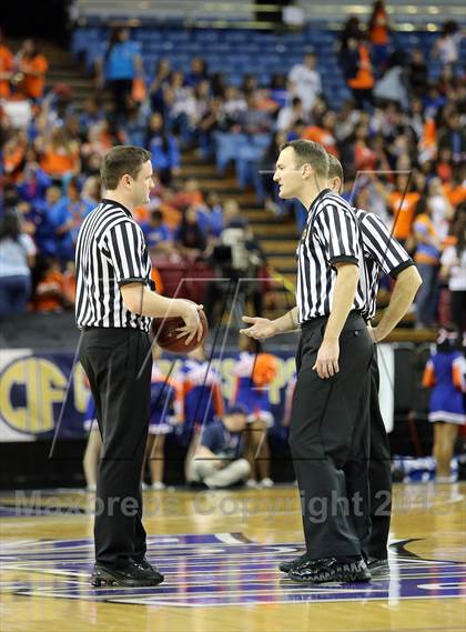 Thumbnail 3 in St. Joseph Notre Dame vs Horizon (CIF State D5 Final) photogallery.