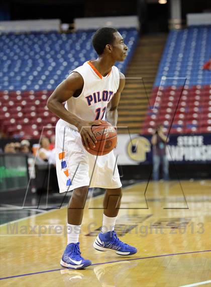 Thumbnail 1 in St. Joseph Notre Dame vs Horizon (CIF State D5 Final) photogallery.