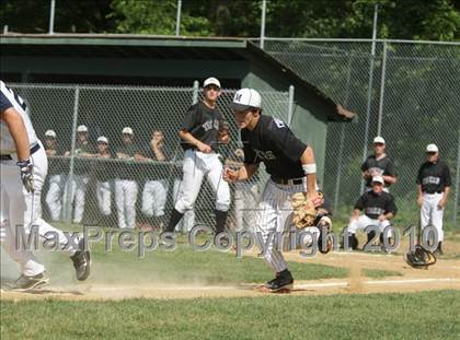 Thumbnail 3 in Mamaroneck @ Suffern (Section 1 Class AA Semifinal) photogallery.