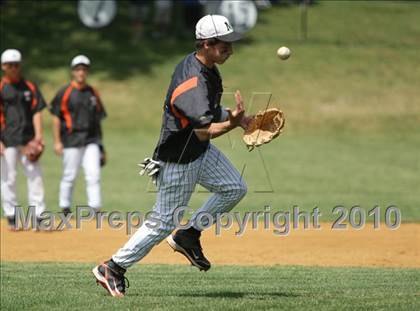 Thumbnail 2 in Mamaroneck @ Suffern (Section 1 Class AA Semifinal) photogallery.