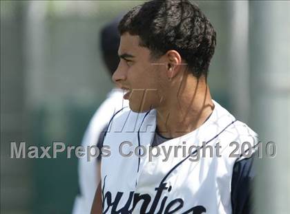 Thumbnail 3 in Mamaroneck @ Suffern (Section 1 Class AA Semifinal) photogallery.