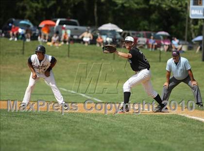 Thumbnail 2 in Mamaroneck @ Suffern (Section 1 Class AA Semifinal) photogallery.