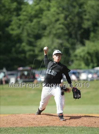 Thumbnail 3 in Mamaroneck @ Suffern (Section 1 Class AA Semifinal) photogallery.