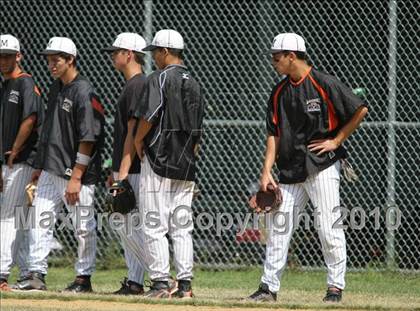 Thumbnail 3 in Mamaroneck @ Suffern (Section 1 Class AA Semifinal) photogallery.