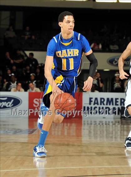 Thumbnail 2 in Mayfair vs. Gahr (CIF SS D2A Final) photogallery.