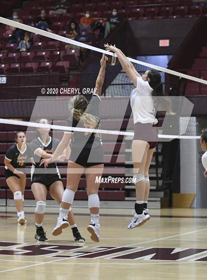 Thumbnail 3 in Sullivan Central @ Tennessee photogallery.