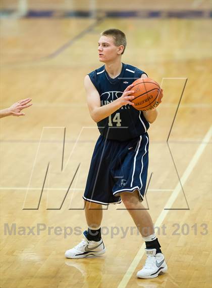 Thumbnail 1 in Hunter vs. Northridge (Riverton Holiday Tourney) photogallery.