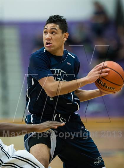 Thumbnail 1 in Hunter vs. Northridge (Riverton Holiday Tourney) photogallery.