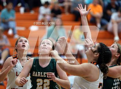 Thumbnail 3 in Grand Saline vs Harleton photogallery.