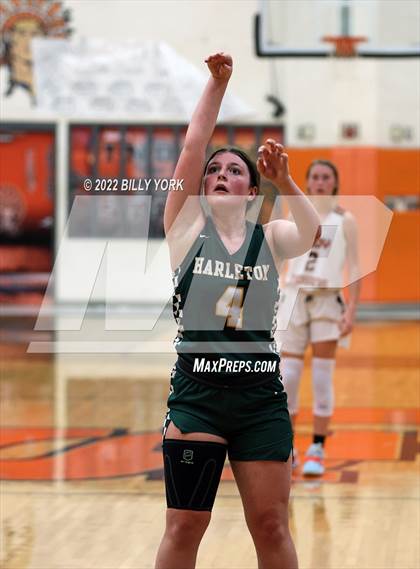 Thumbnail 1 in Grand Saline vs Harleton photogallery.