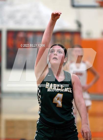 Thumbnail 3 in Grand Saline vs Harleton photogallery.