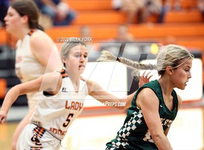 Thumbnail 2 in Grand Saline vs Harleton photogallery.