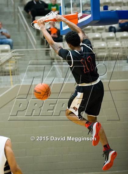 Thumbnail 3 in Cedar Hill vs. Guyer (UIL 6A Area Playoff) photogallery.
