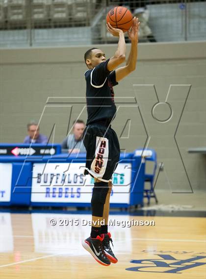 Thumbnail 3 in Cedar Hill vs. Guyer (UIL 6A Area Playoff) photogallery.