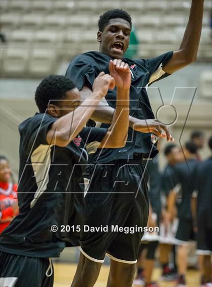 Thumbnail 3 in Cedar Hill vs. Guyer (UIL 6A Area Playoff) photogallery.