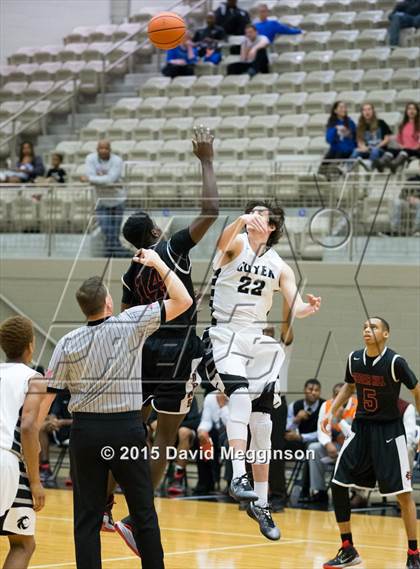 Thumbnail 2 in Cedar Hill vs. Guyer (UIL 6A Area Playoff) photogallery.