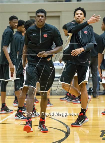 Thumbnail 2 in Cedar Hill vs. Guyer (UIL 6A Area Playoff) photogallery.