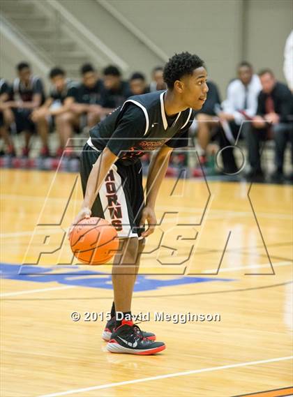 Thumbnail 3 in Cedar Hill vs. Guyer (UIL 6A Area Playoff) photogallery.