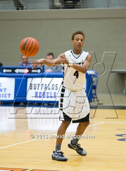 Thumbnail 1 in Cedar Hill vs. Guyer (UIL 6A Area Playoff) photogallery.