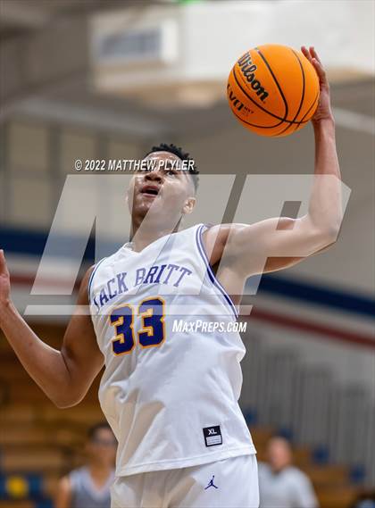Thumbnail 3 in Jack Britt vs. Berean Baptist Academy photogallery.
