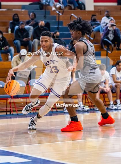 Thumbnail 2 in Jack Britt vs. Berean Baptist Academy photogallery.