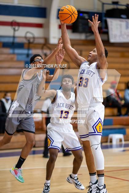 Thumbnail 3 in Jack Britt vs. Berean Baptist Academy photogallery.