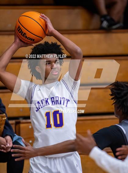 Thumbnail 1 in Jack Britt vs. Berean Baptist Academy photogallery.