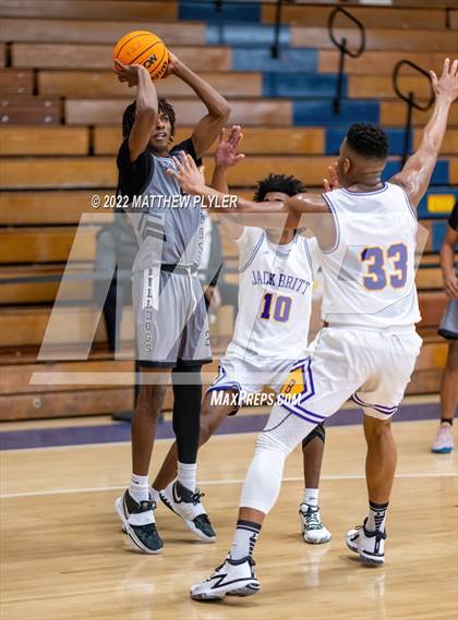 Thumbnail 2 in Jack Britt vs. Berean Baptist Academy photogallery.