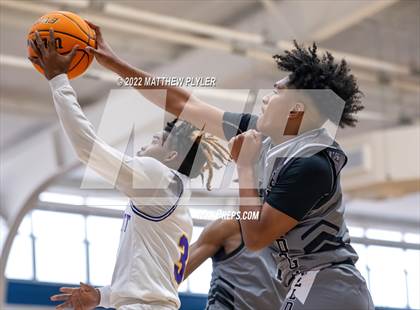 Thumbnail 2 in Jack Britt vs. Berean Baptist Academy photogallery.