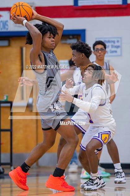 Thumbnail 1 in Jack Britt vs. Berean Baptist Academy photogallery.