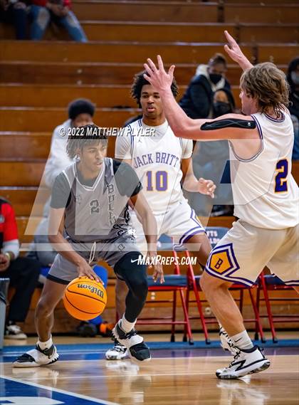 Thumbnail 3 in Jack Britt vs. Berean Baptist Academy photogallery.