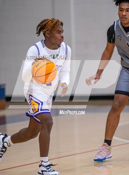 Thumbnail 1 in Jack Britt vs. Berean Baptist Academy photogallery.