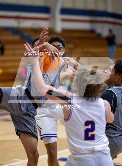 Thumbnail 3 in Jack Britt vs. Berean Baptist Academy photogallery.