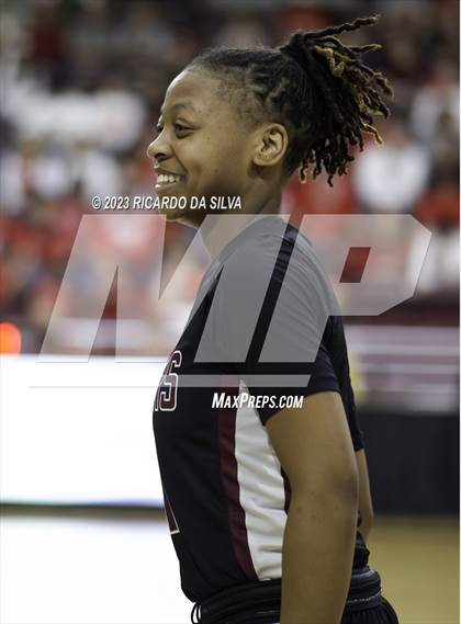Thumbnail 2 in Katy vs Pearland (UIL 6A Region 3 & 4 Semifinal) photogallery.
