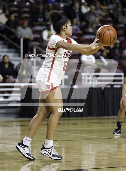Thumbnail 1 in Katy vs Pearland (UIL 6A Region 3 & 4 Semifinal) photogallery.