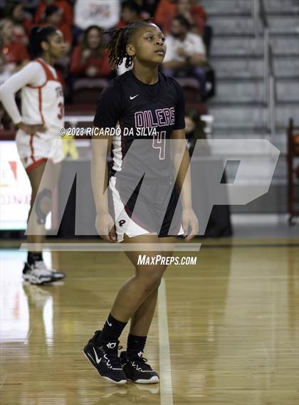 Thumbnail 3 in Katy vs Pearland (UIL 6A Region 3 & 4 Semifinal) photogallery.