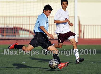 Thumbnail 2 in Salesian @ La Canada (CIF SS D5 Playoffs) photogallery.