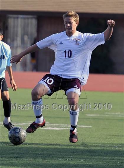 Thumbnail 2 in Salesian @ La Canada (CIF SS D5 Playoffs) photogallery.