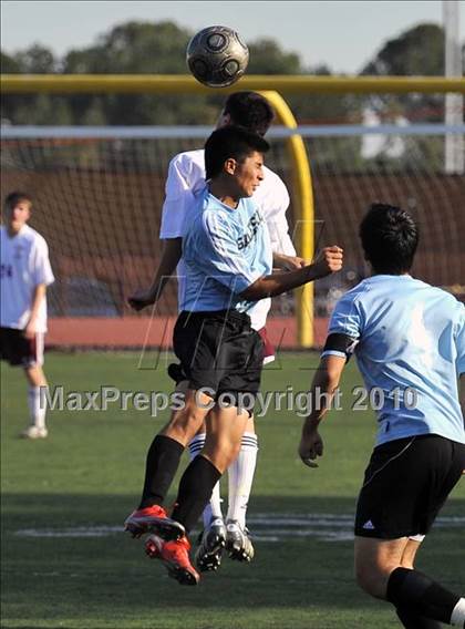 Thumbnail 1 in Salesian @ La Canada (CIF SS D5 Playoffs) photogallery.
